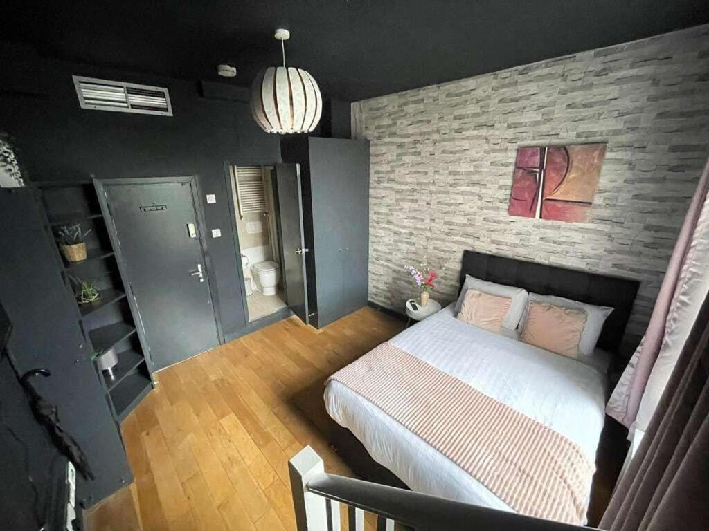 Portobello Road Artistic Studios 'Budget' Londra Oda fotoğraf