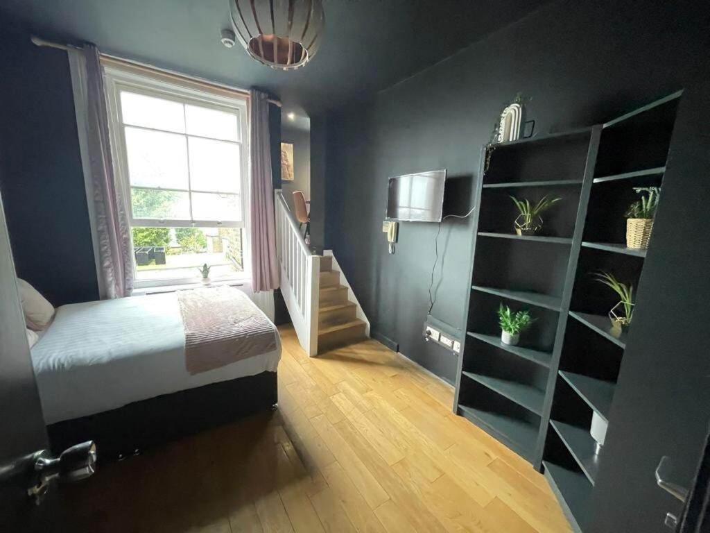 Portobello Road Artistic Studios 'Budget' Londra Oda fotoğraf