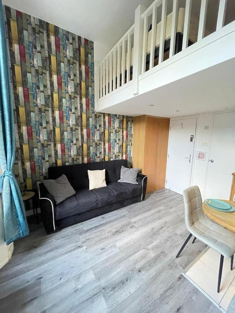 Portobello Road Artistic Studios 'Budget' Londra Oda fotoğraf