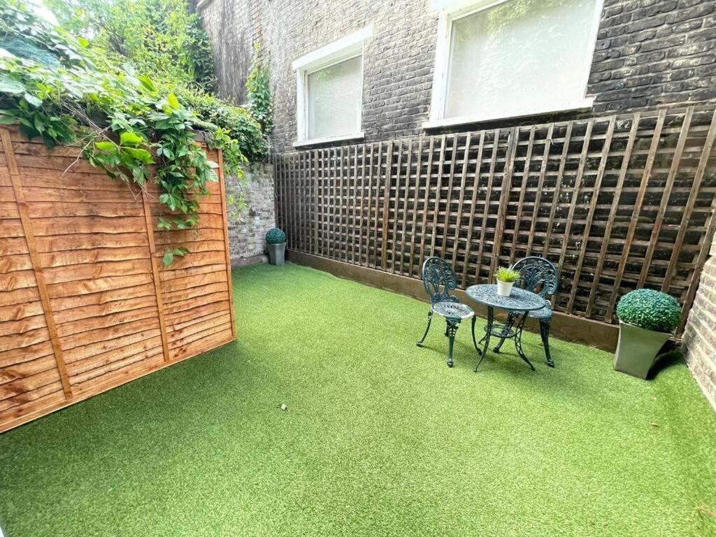 Portobello Road Artistic Studios 'Budget' Londra Oda fotoğraf