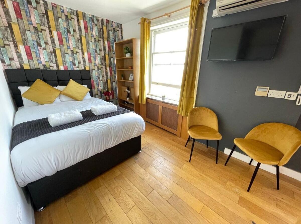 Portobello Road Artistic Studios 'Budget' Londra Oda fotoğraf