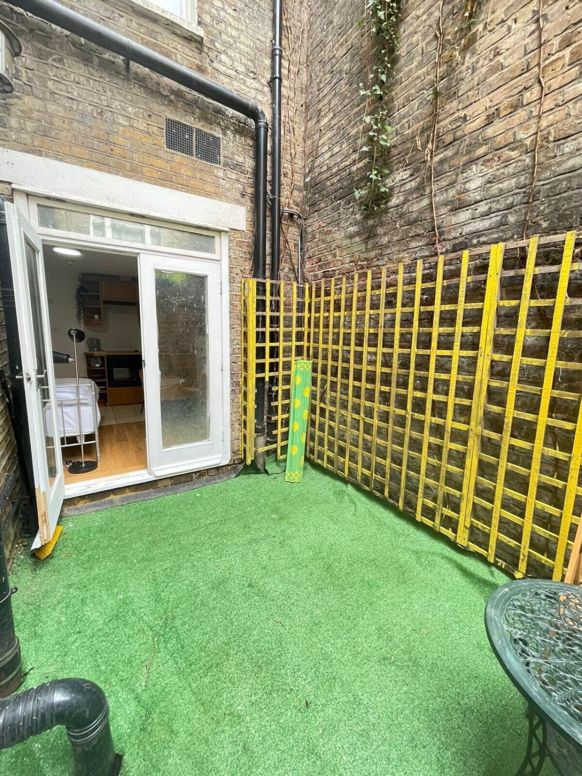 Portobello Road Artistic Studios 'Budget' Londra Oda fotoğraf