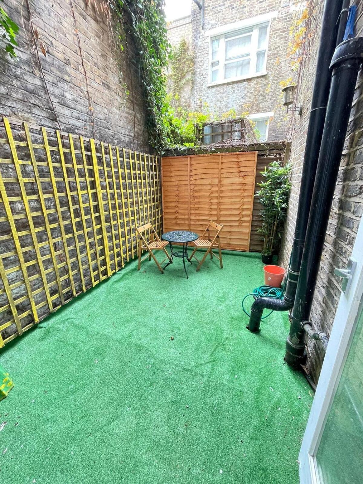 Portobello Road Artistic Studios 'Budget' Londra Oda fotoğraf